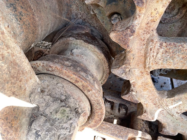 caterpillar-225-image-20