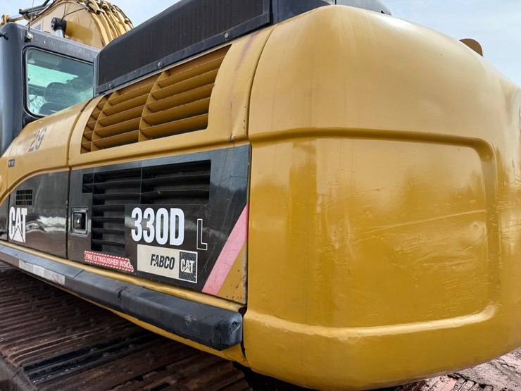 caterpillar-330d-image-48