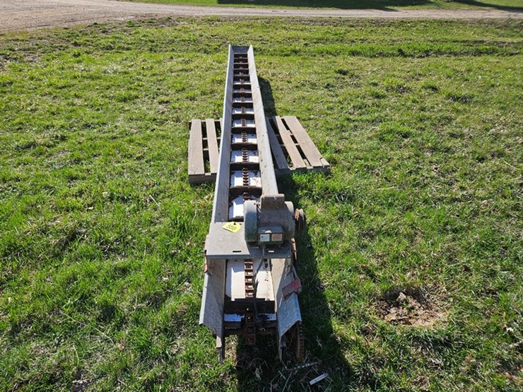 #559-•-loyal-20'-elevator-image-2