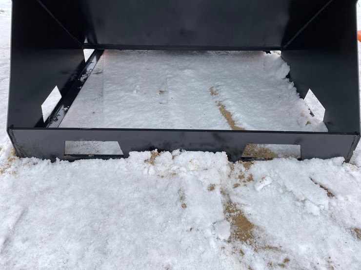 #2006-•-2-yard-skid-steer-mount-trash-hopper-image-10