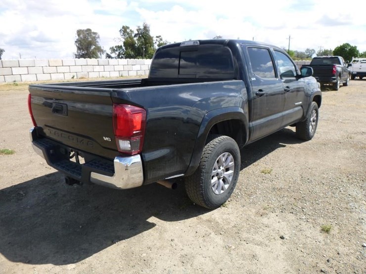 2018-toyota-tacoma-image-4