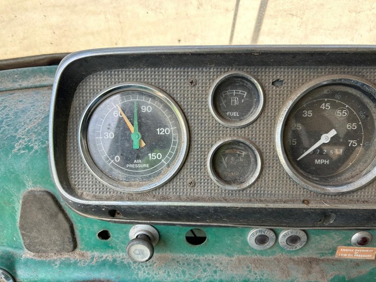 1983-caterpillar-3208-image-21