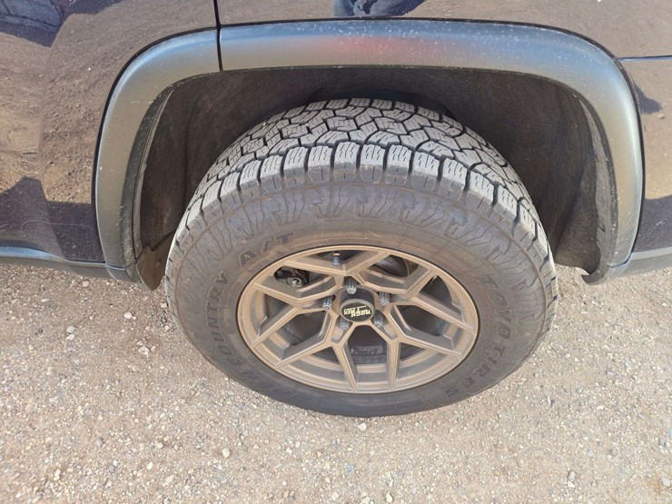 2018-jeep-grand-cherokee-limited-image-16