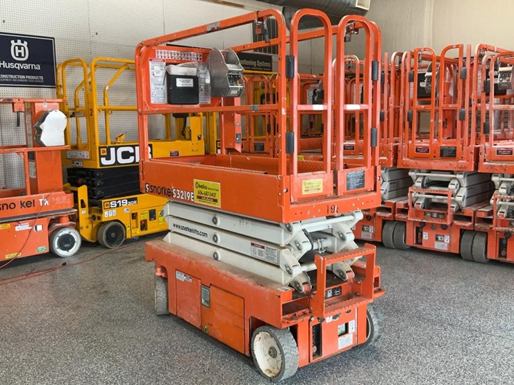 #425-•-2020-snorkel-19'-scissor-lift-image-6
