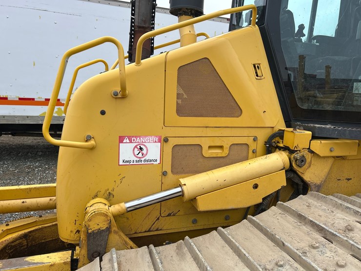 komatsu-d61pxi-23-image-27