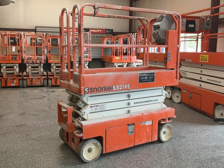 #412-•-2019-snorkel-19'-scissor-lift-image-12