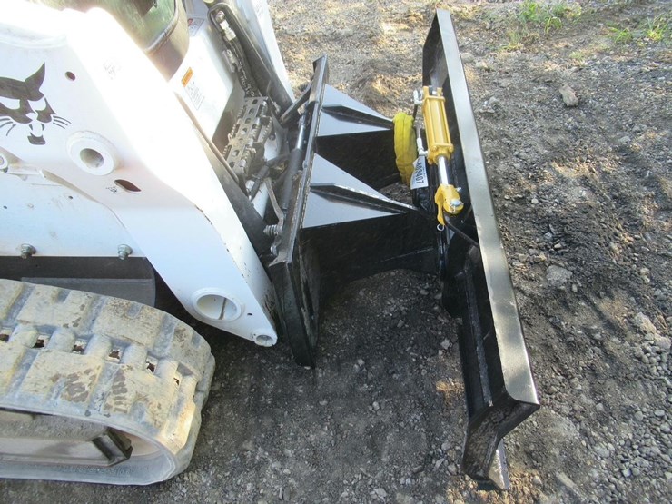 wildcat-72"-skid-steer-dozer-blade-image-5