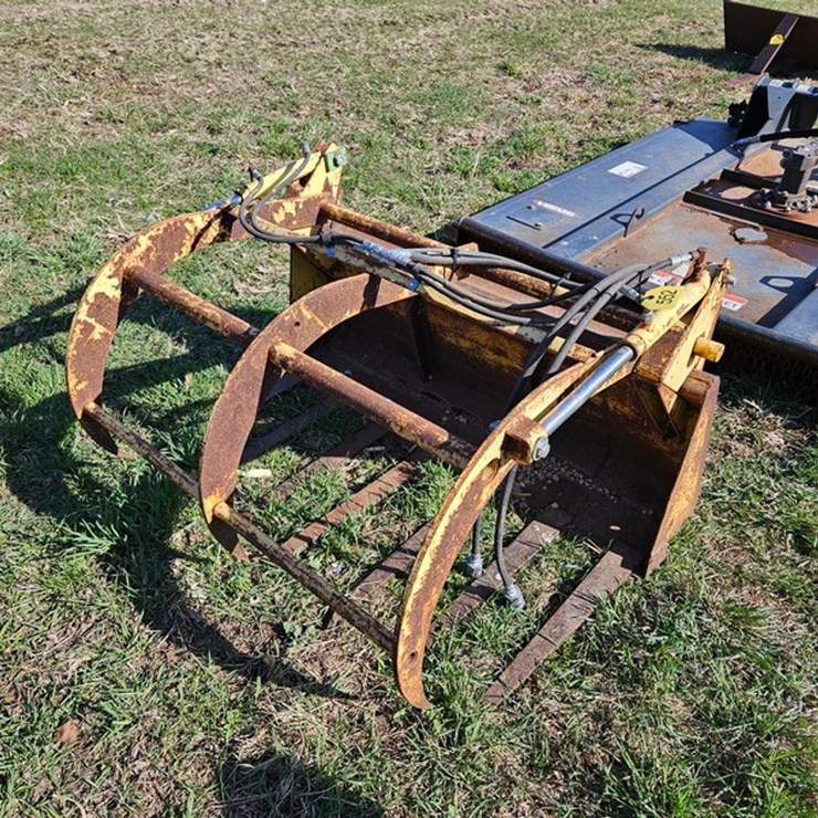 #552 • 55" Tine Grapple Bucket