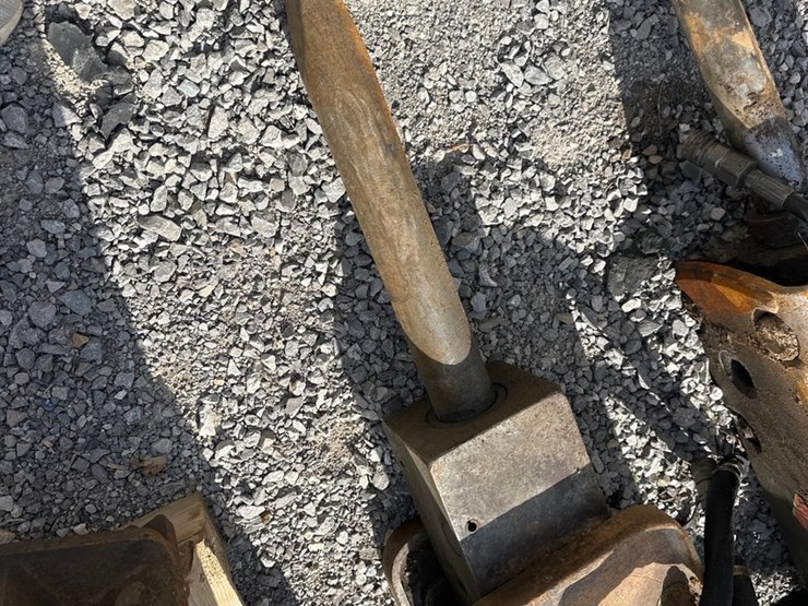 caterpillar-308-image-3