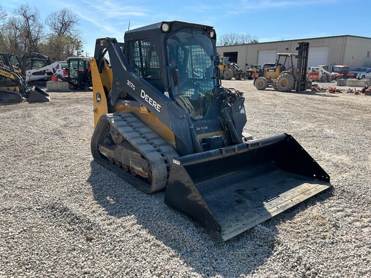 2019-deere-317g-image-6