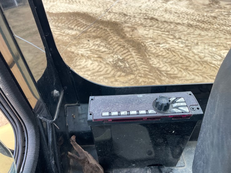 2014-caterpillar-303.5-image-54