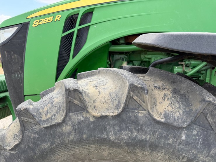 2012-john-deere-8285r-image-8