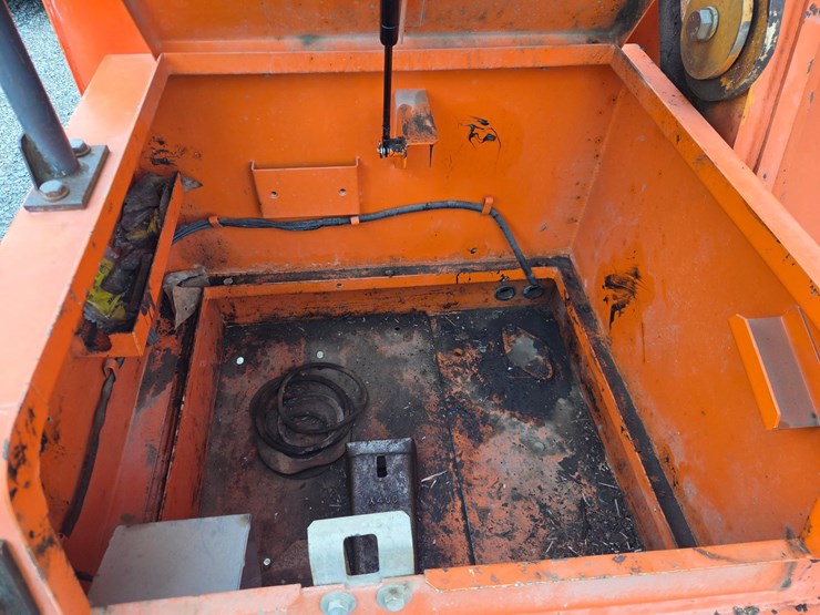 hitachi-zx330-lc-image-39