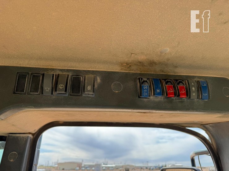 2014-hyundai-hl757tm-9a-image-19