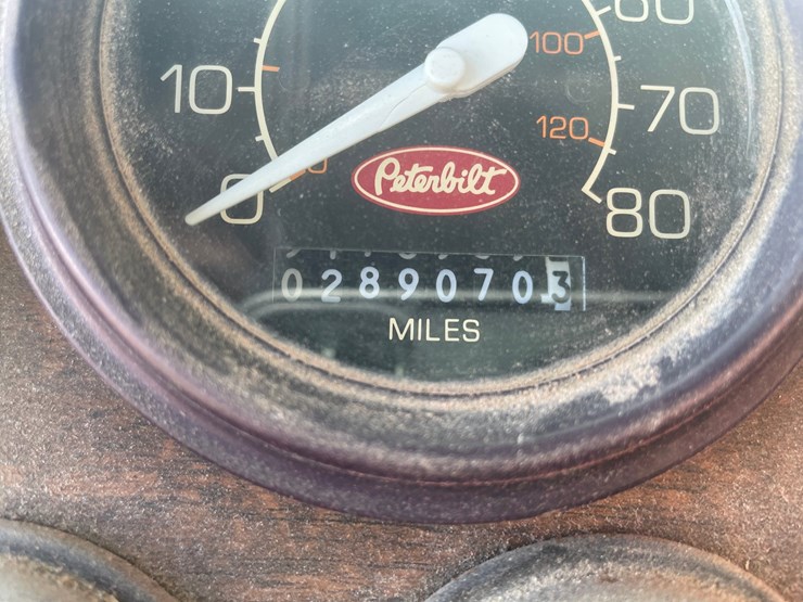 1995-peterbilt-330-image-42