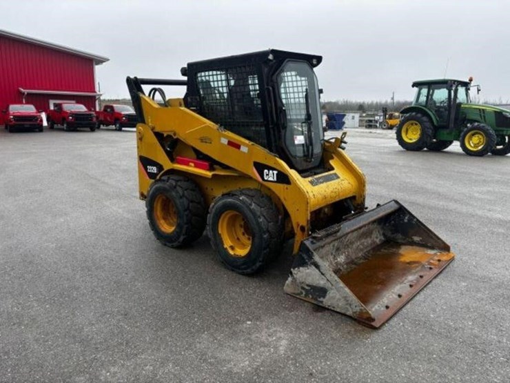 2009-caterpillar-232b2-image-3