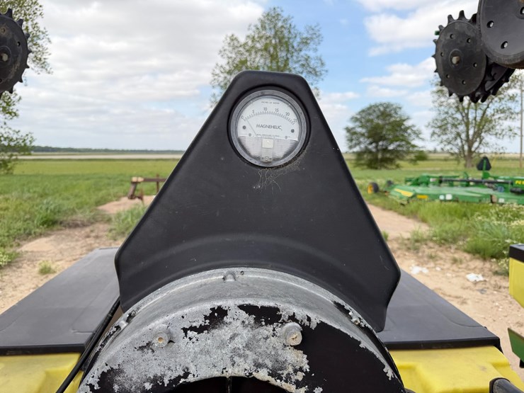 john-deere-1720-image-101