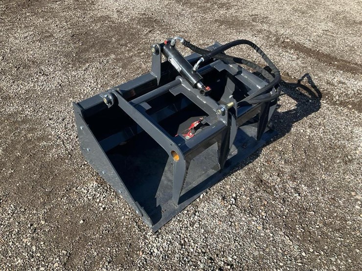 #1397-•-unused-landhonor-mini-skid-steer-grapple-bucket-image-3