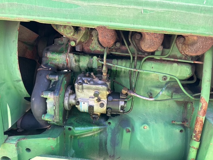 john-deere-820-image-5