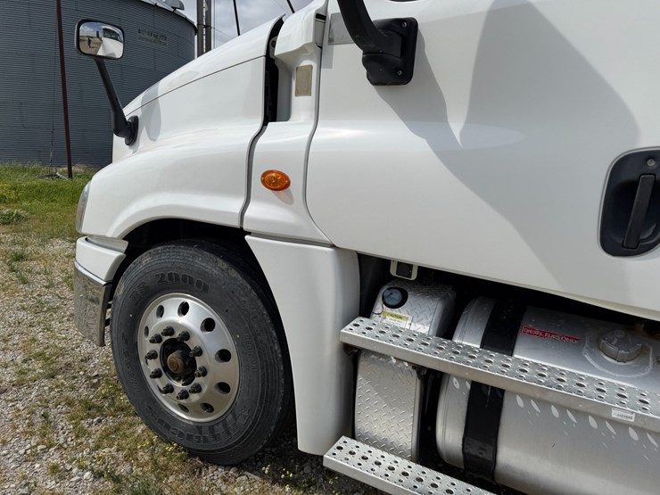 #45283-•-2016-freightliner-cascadia-daycab-truck-tractor-vin:-3akjgedv9gsgy4090-image-27