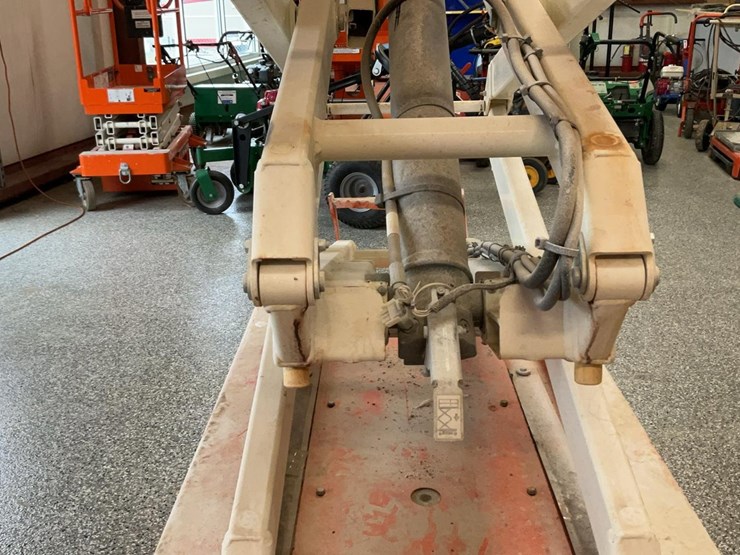 #411-•-2019-snorkel-19'-scissor-lift-image-25