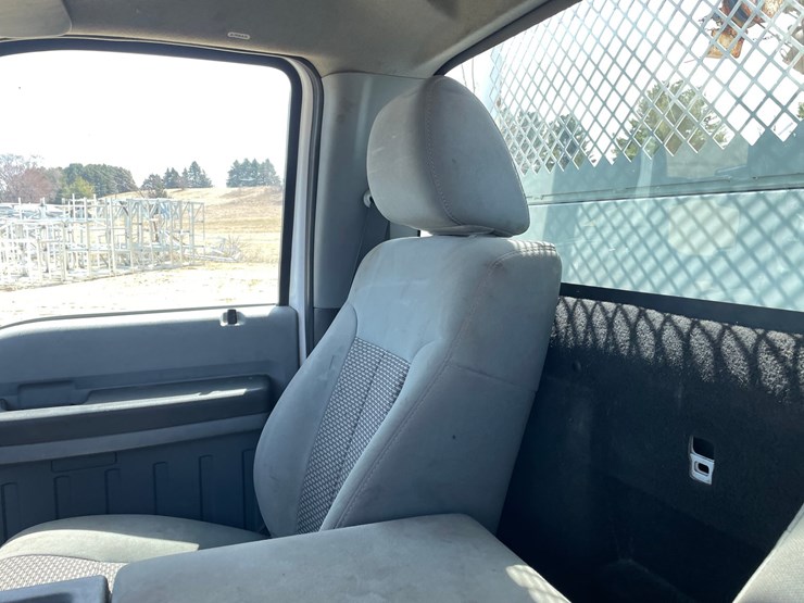 2011-ford-f550-image-49