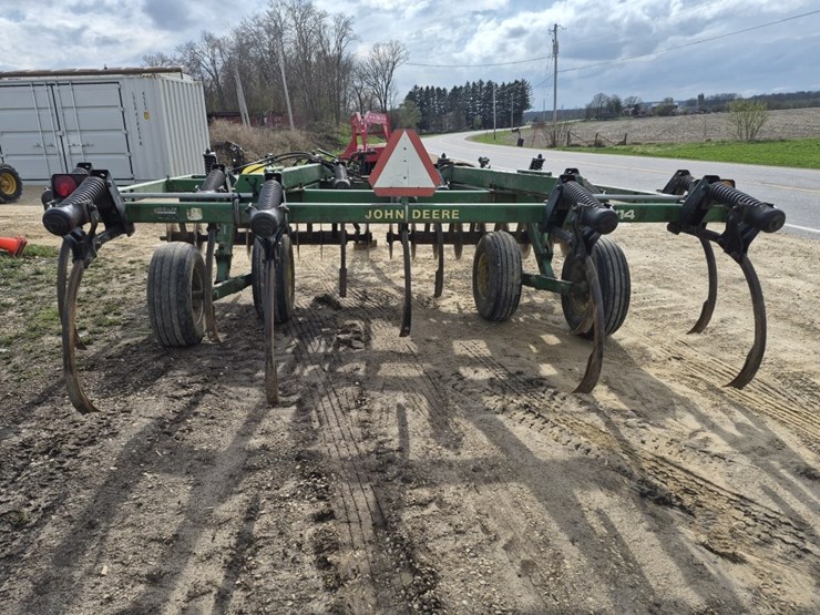 john-deere-714-image-6