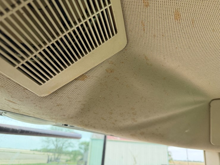 1998-john-deere-8300-image-58