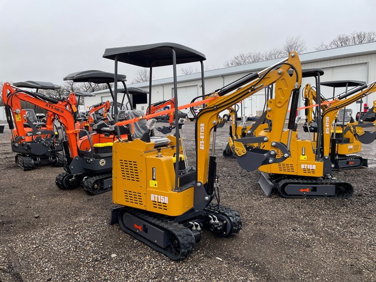 #3247-•-2026-ats-rt15r-mini-excavator-image-2