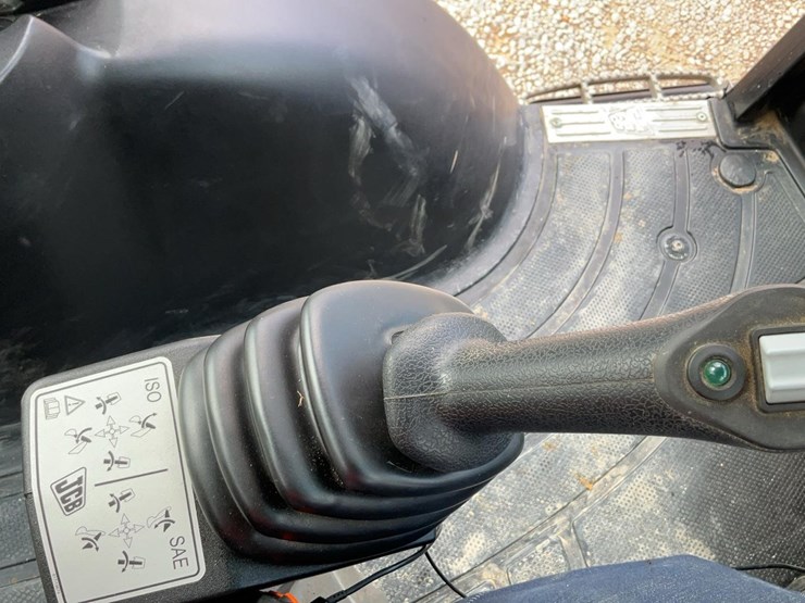 2023-jcb-3cx-image-23