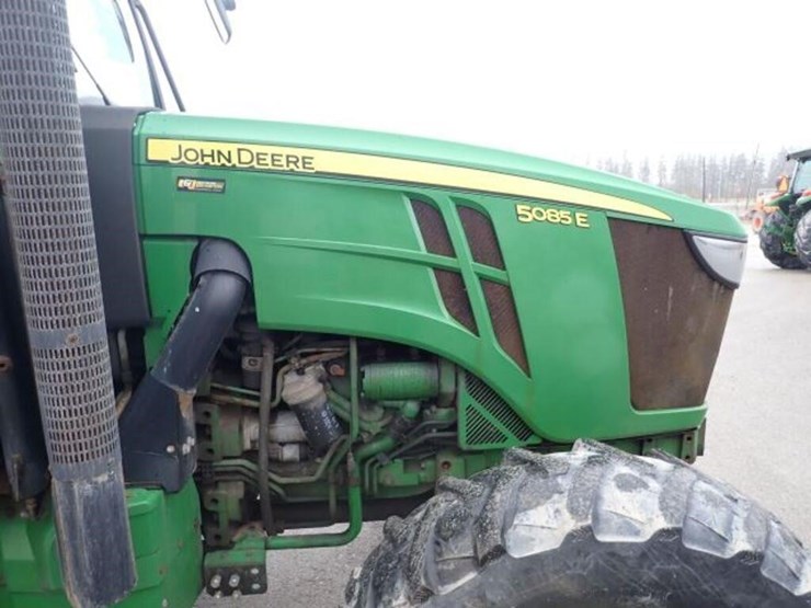 2016-john-deere-5085e-image-46