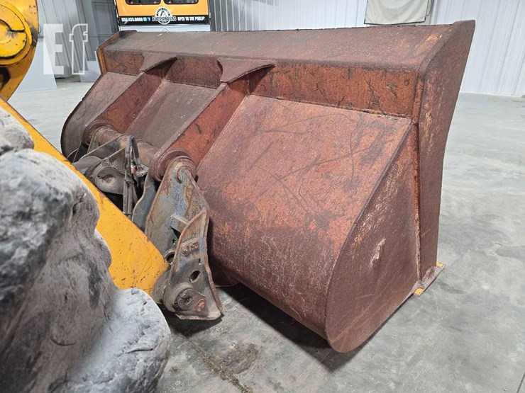 1990-deere-624e-image-11