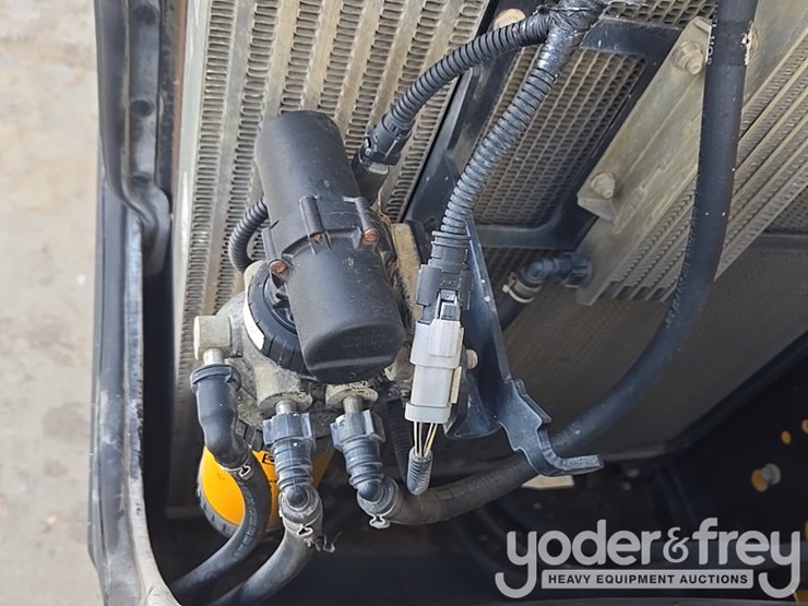 2017-jcb-510-56-image-60