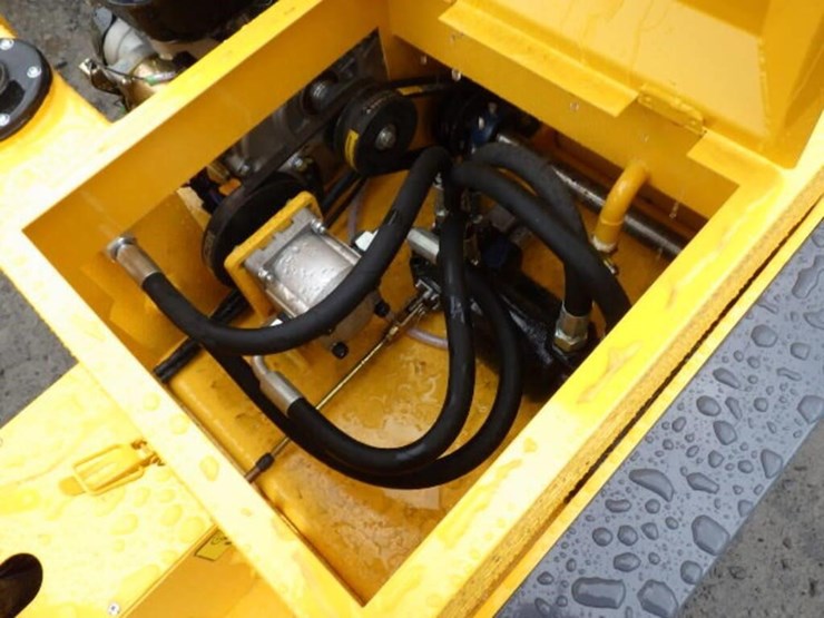 2026-sdlool-850-vibratory-smooth-drum-roller-image-8