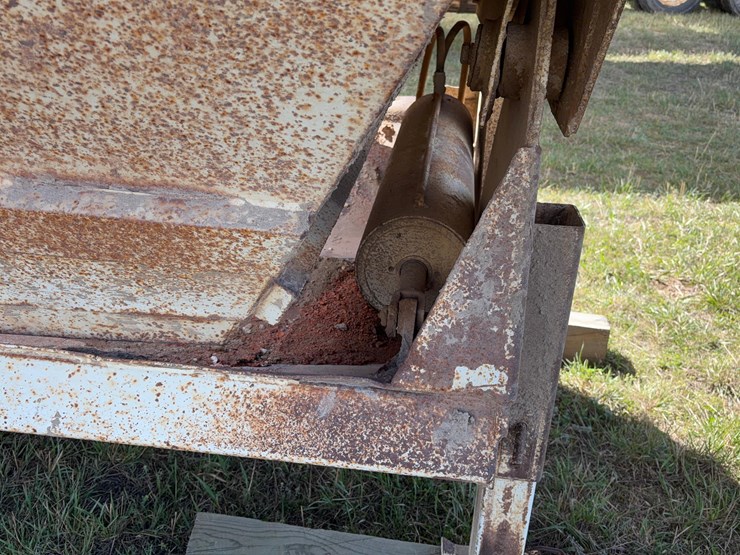 2010-dakota-belly-dump-trailer-image-24