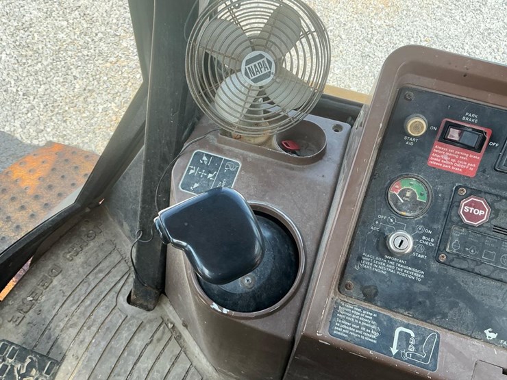 john-deere-310d-image-23