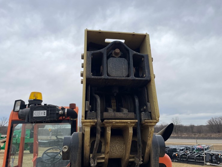 2014-jlg-g9-43a-image-21