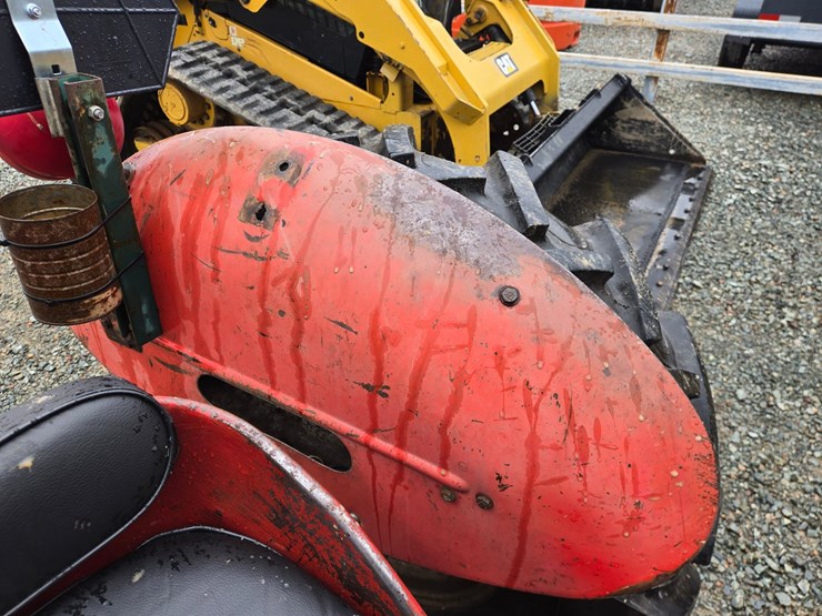 massey-ferguson-35-image-14