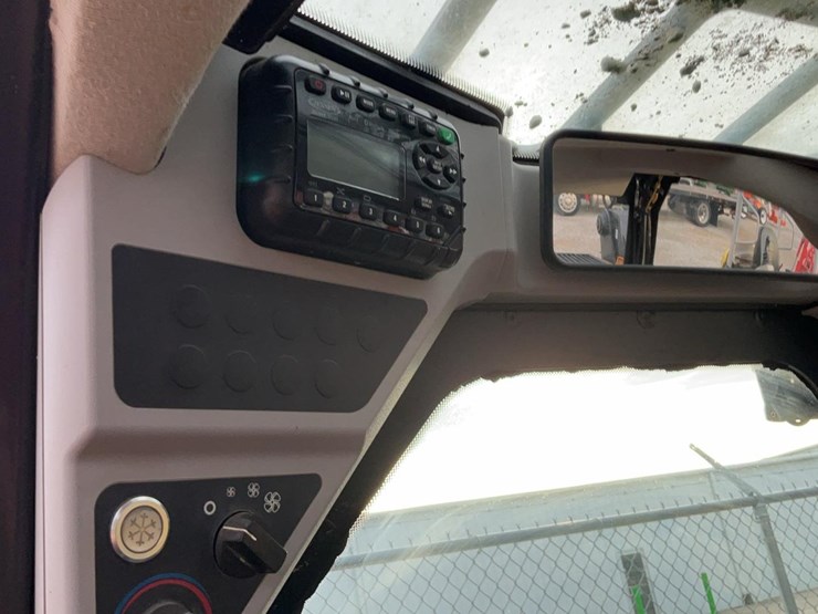 2022-jcb-215t-image-13