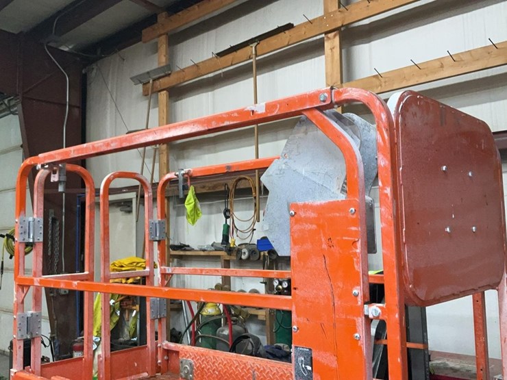 #409-•-snorkel-19'-scissor-image-12