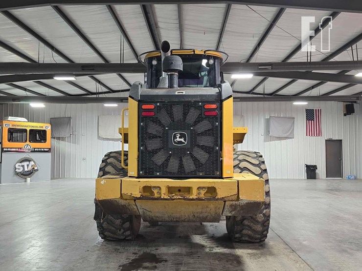 2017-deere-644k-image-8