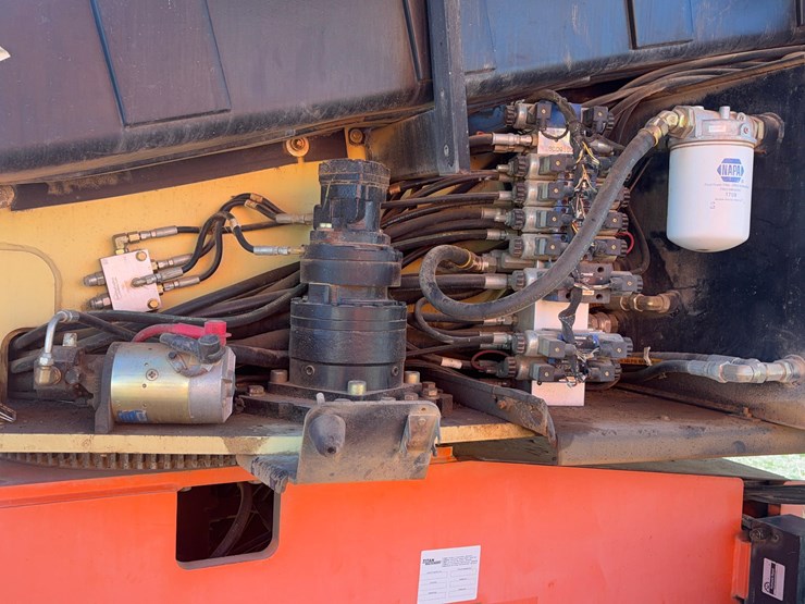 2005-jlg-660sj-image-13