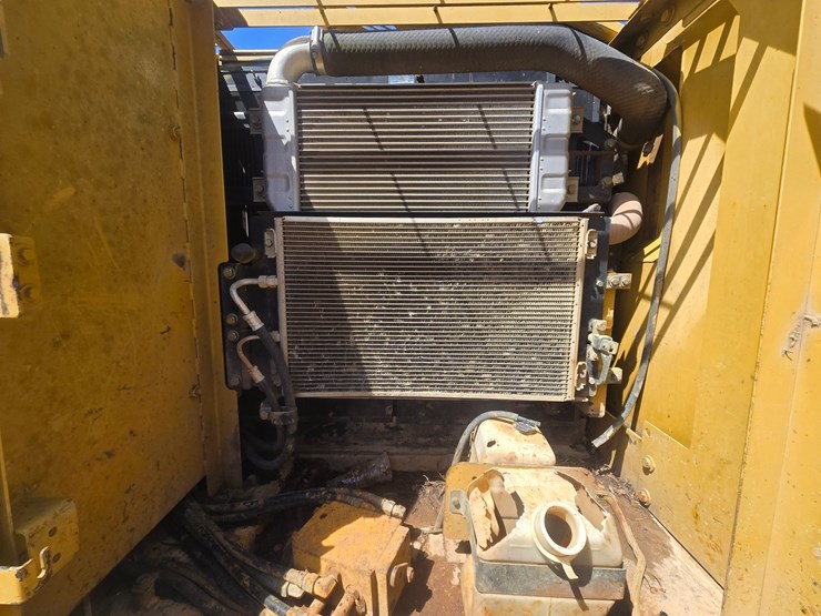 2003-caterpillar-320c-image-44