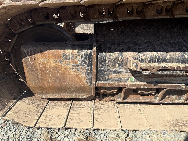 caterpillar-325-image-76