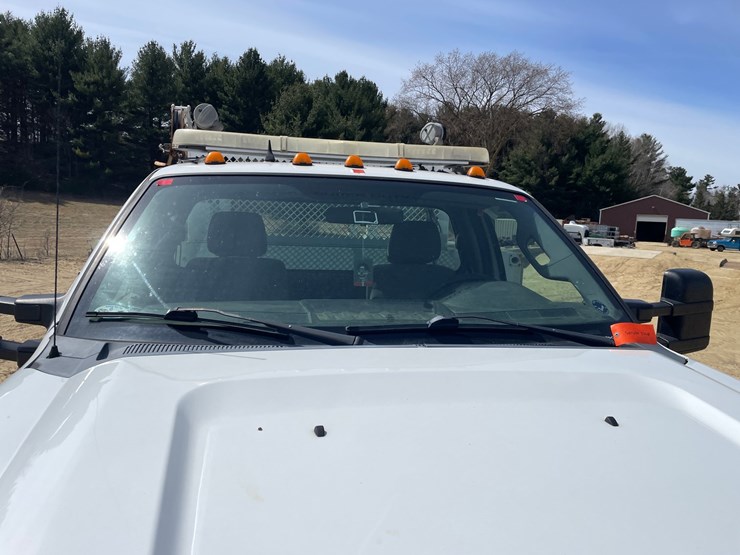 2011-ford-f550-image-15