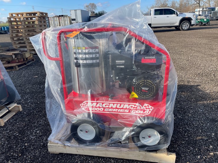 #3088-•-2026-magnum-4000-hot-water-pressure-washer-image-3