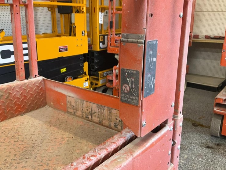 #426-•-2020-snorkel-19'-scissor-lift-image-16