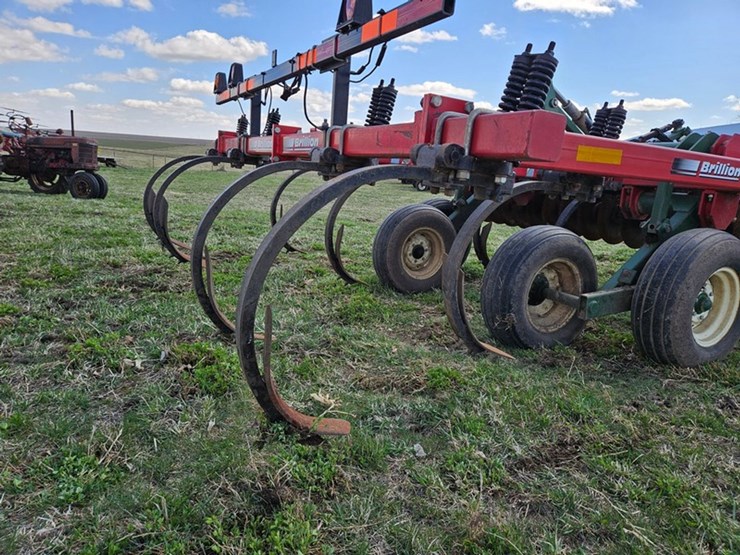 #515-•-brillion-sb-91-9-shank-chisel-plow-image-22