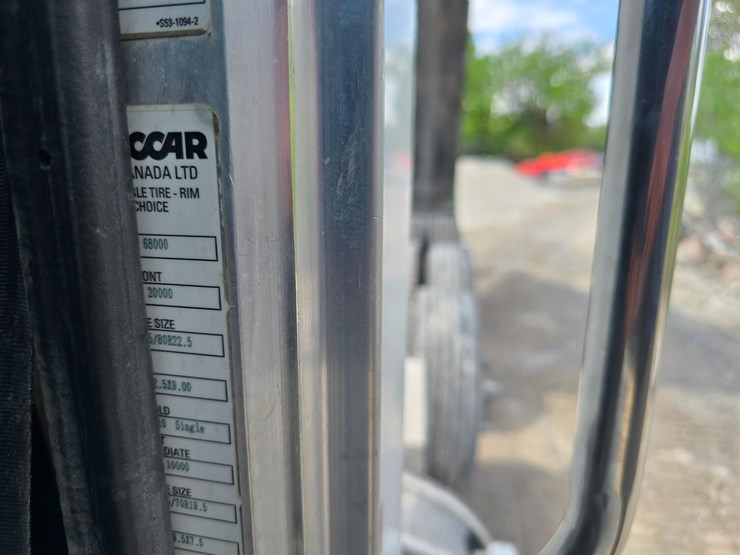 2017-peterbilt-348-image-98