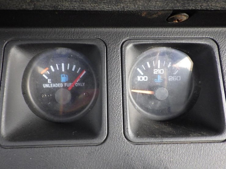 1992-jeep-wrangler-image-29